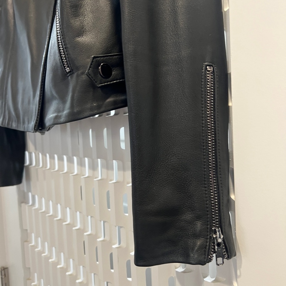 Theory light leather spring jacket. - image 5